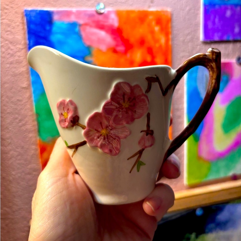 Metlox Peach Blossom creamer w/free saucer